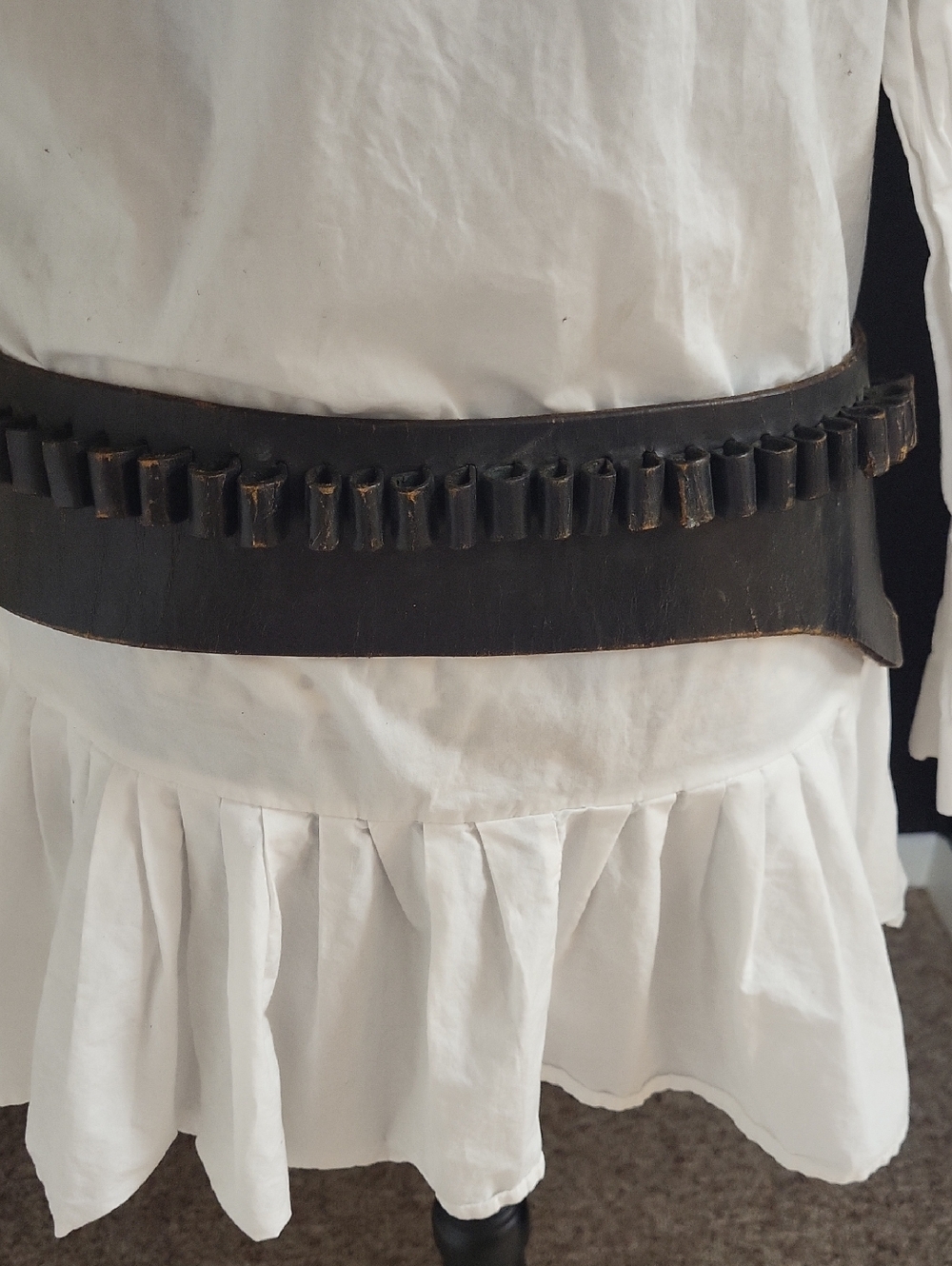 Vintage Chocolate BROWN/BLACK Leather Cartridge/Ammunition Belt - Picture 5 of 6